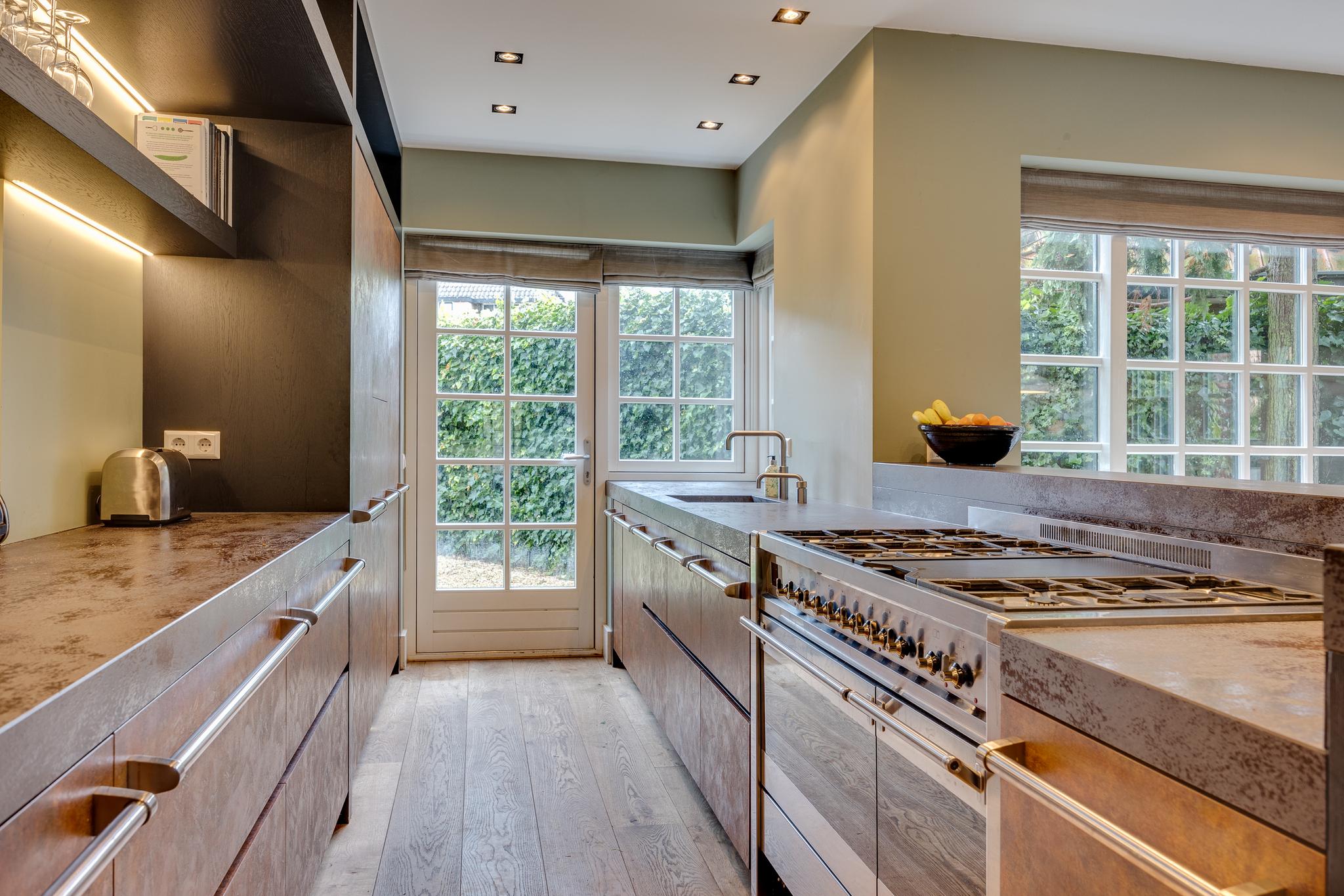 Villa for sale in Hilversum, The Netherlands Helmerslaan 11 1215 BT