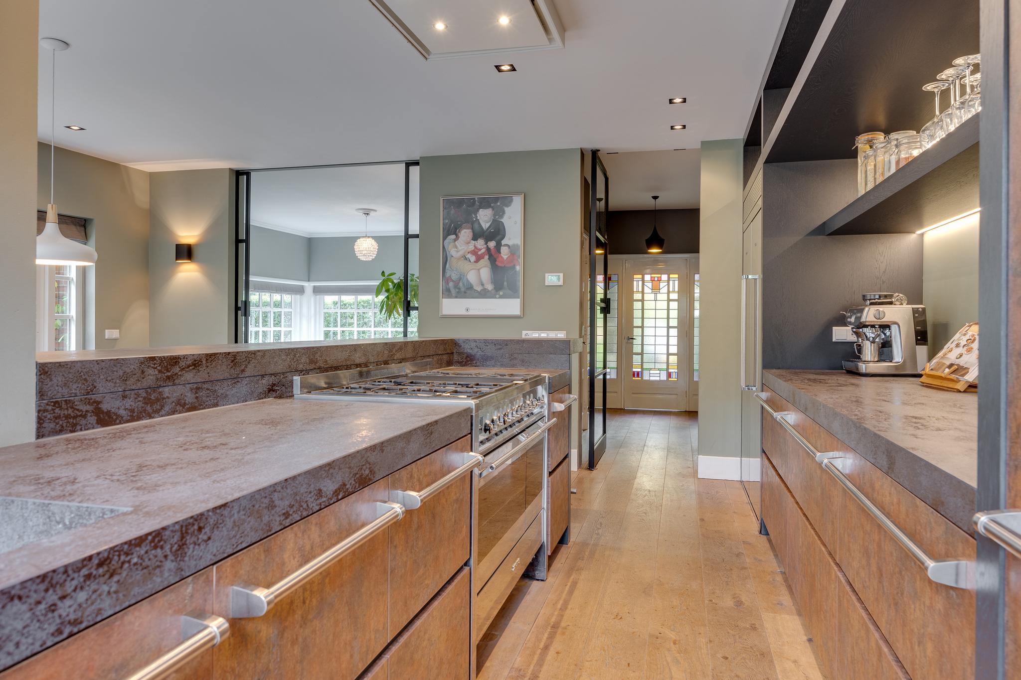 Villa for sale in Hilversum, The Netherlands Helmerslaan 11 1215 BT