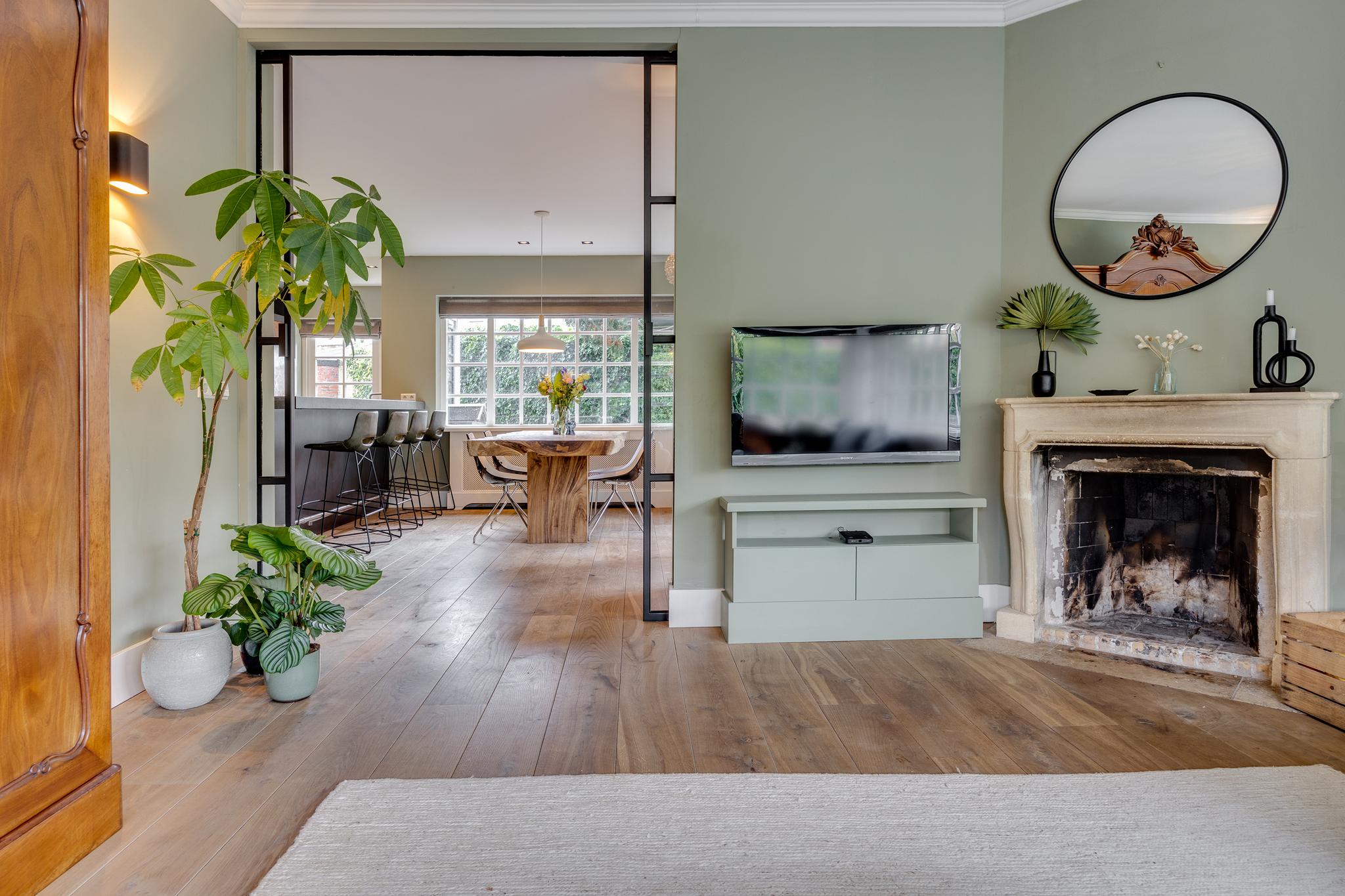 Villa for sale in Hilversum, The Netherlands Helmerslaan 11 1215 BT