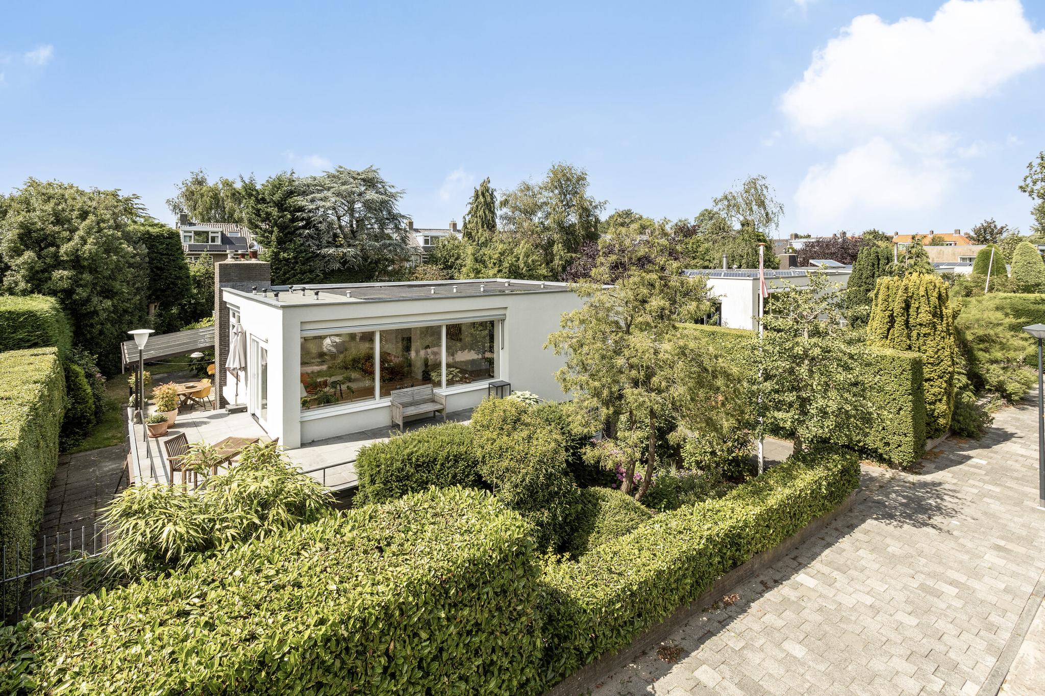 Villa for sale in Leiden, The Netherlands Kanaalweg 46 2313 DV