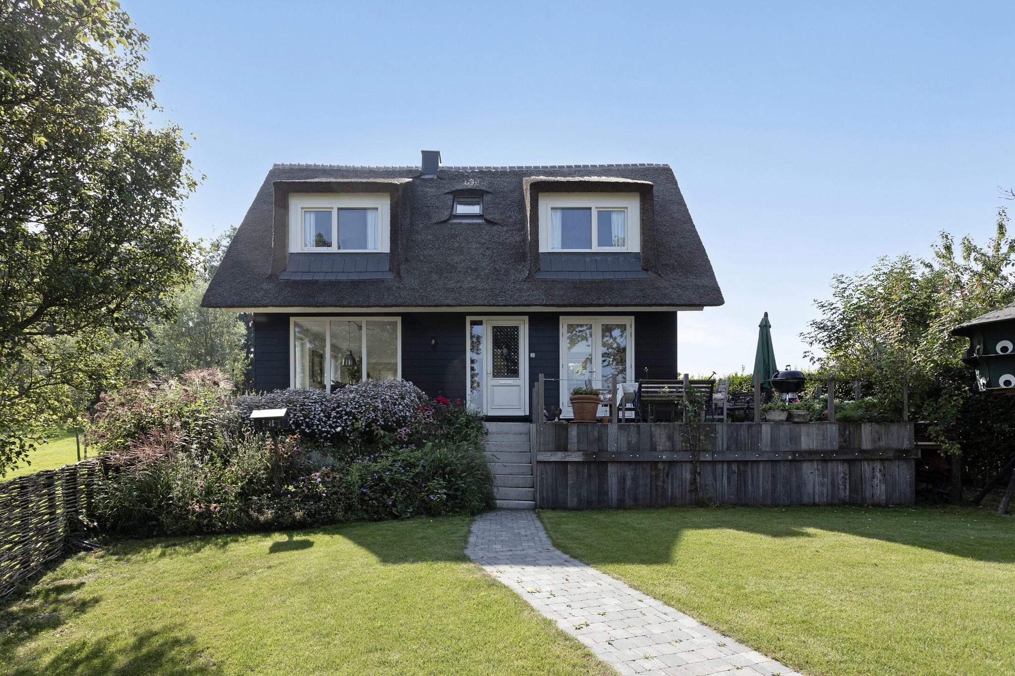 Villa for sale in Leidschendam, The Netherlands Ondermeerweg 35 2266