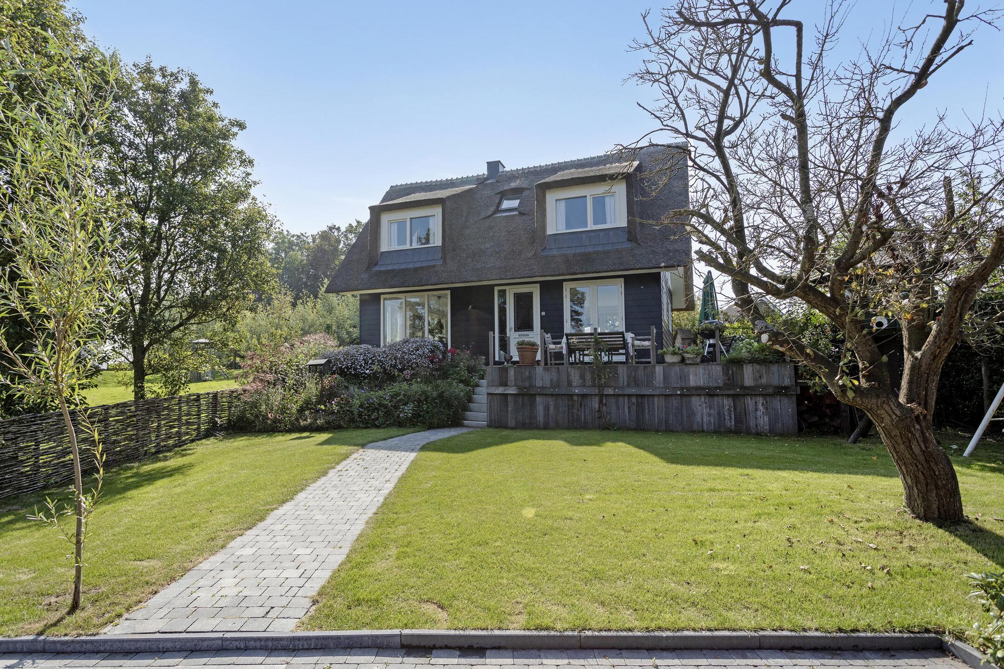 Villa for sale in Leidschendam, The Netherlands Ondermeerweg 35 2266