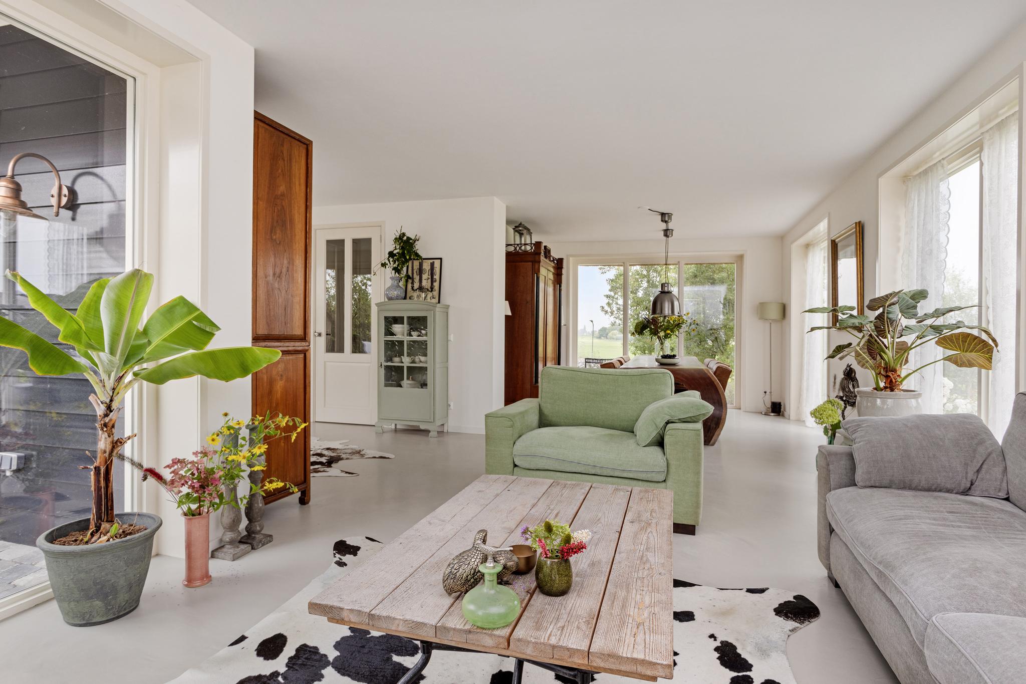 Villa for sale in Leidschendam, The Netherlands Ondermeerweg 35 2266