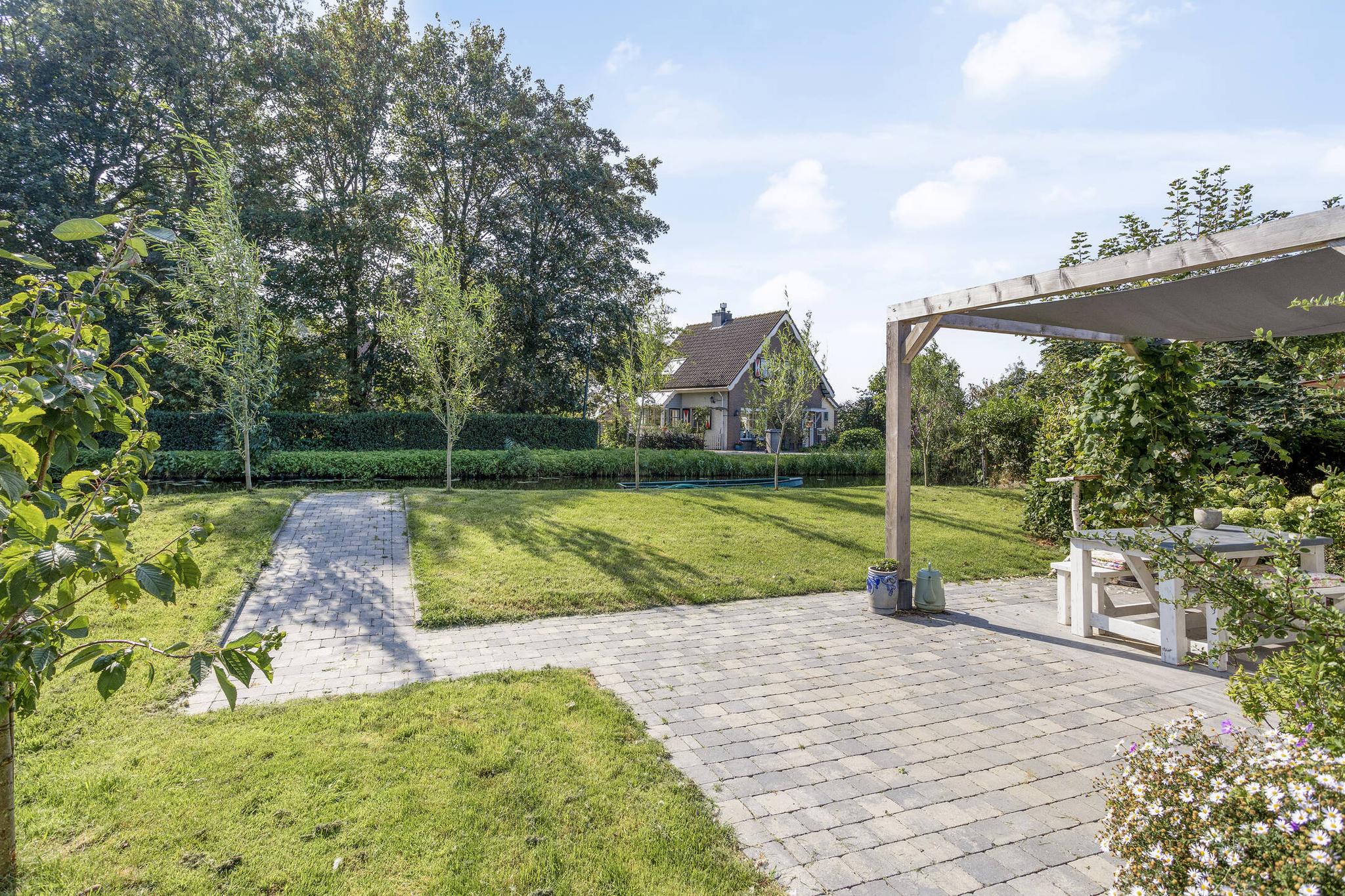 Villa for sale in Leidschendam, The Netherlands Ondermeerweg 35 2266