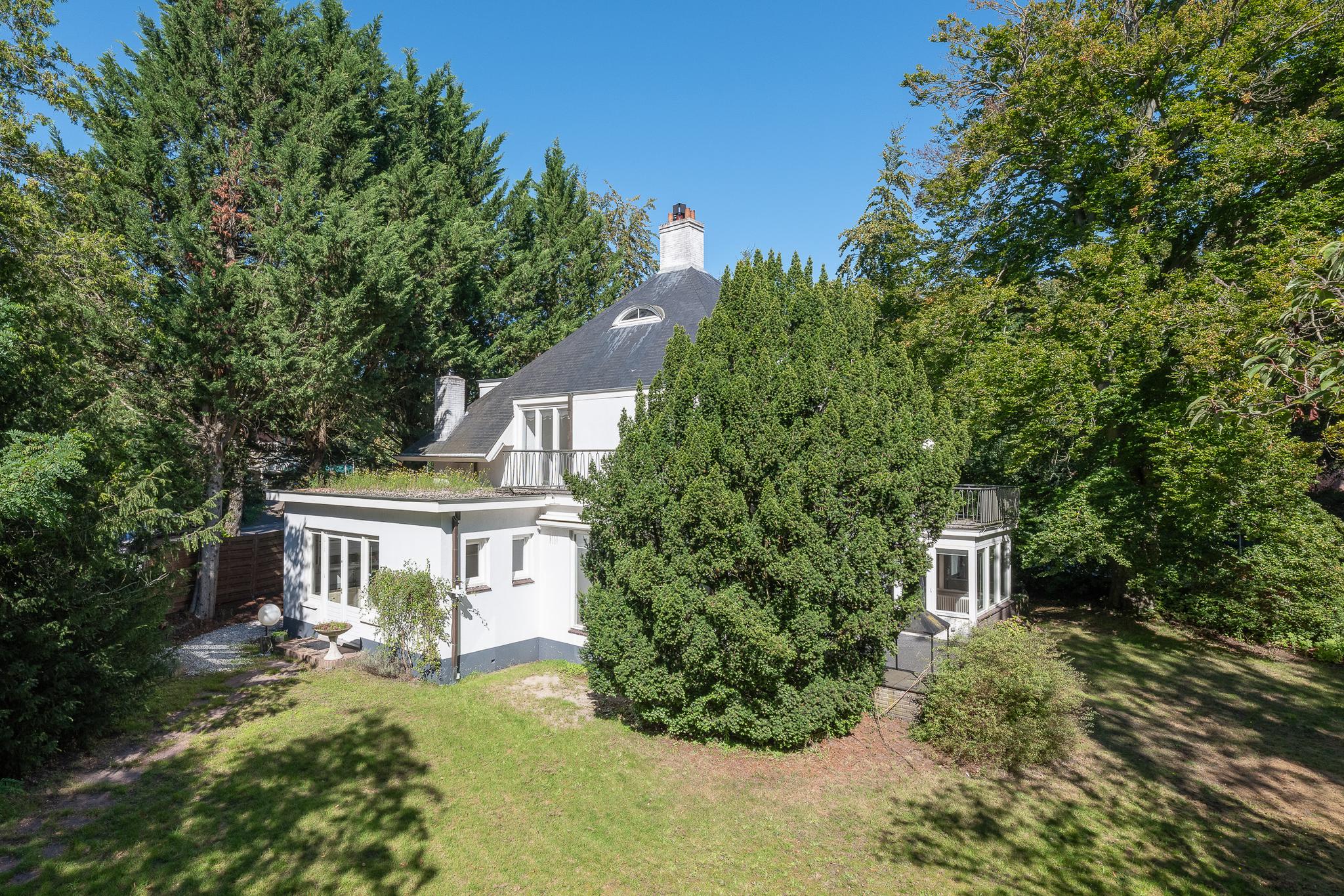 Villa for sale in Hilversum, The Netherlands Utrechtseweg 18 1213 TS