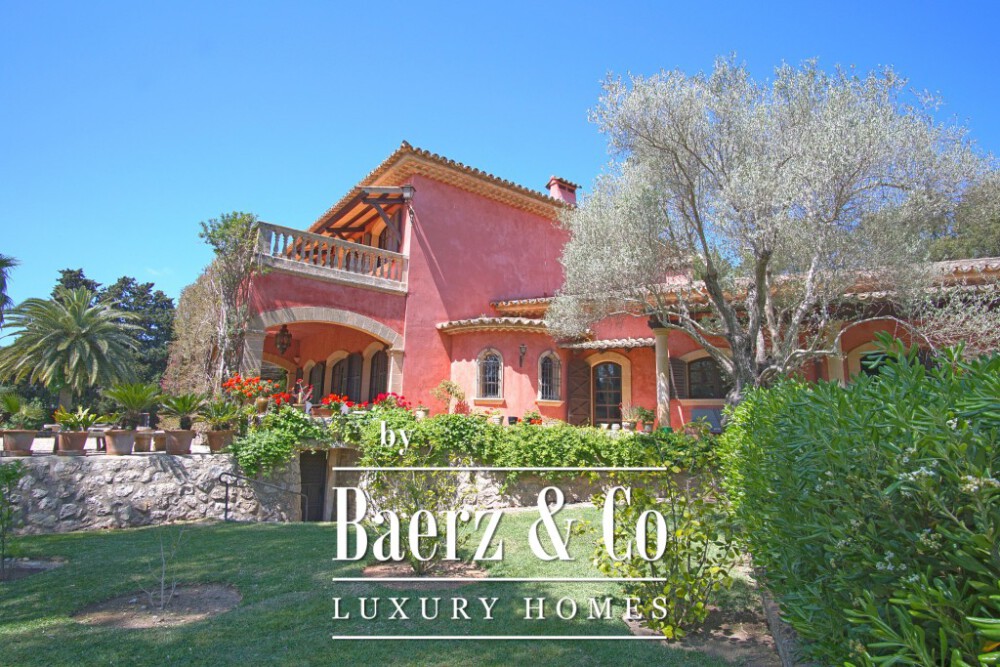 Large finca with beautiful garden in an exclusive area image