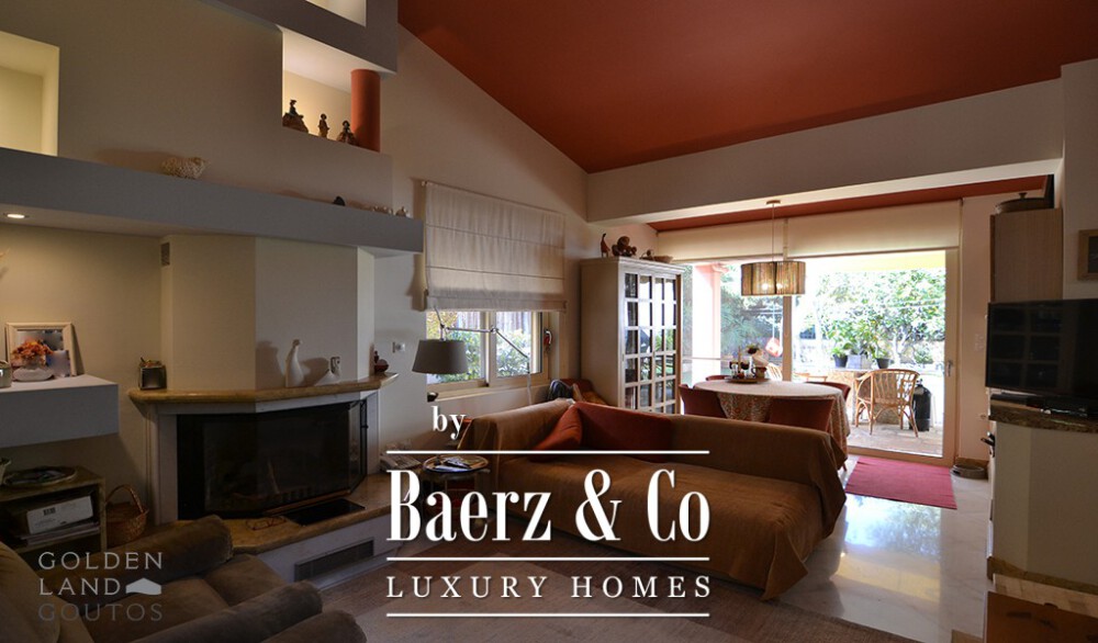 Cozy and classic countryside style house in Vari image