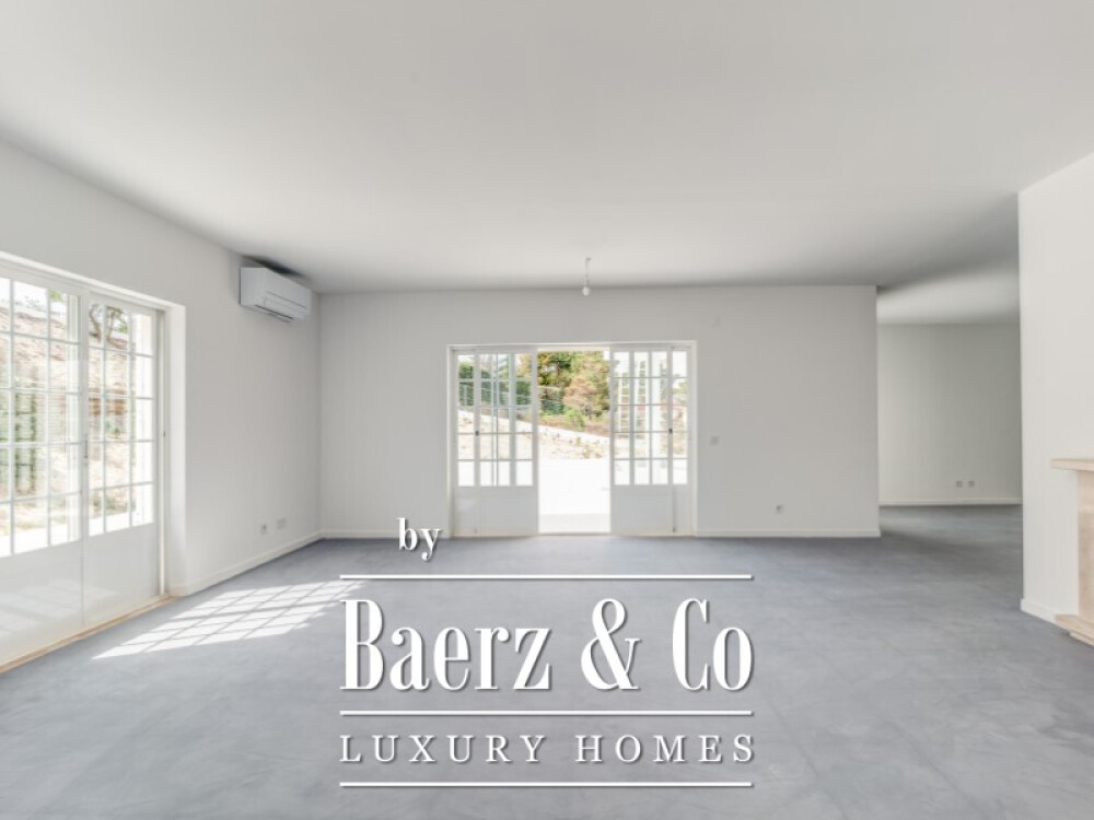 6 bedroom villa with garden, in Soltroia image