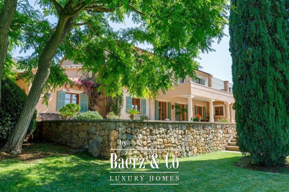 Beautiful finca in an idyllic location image