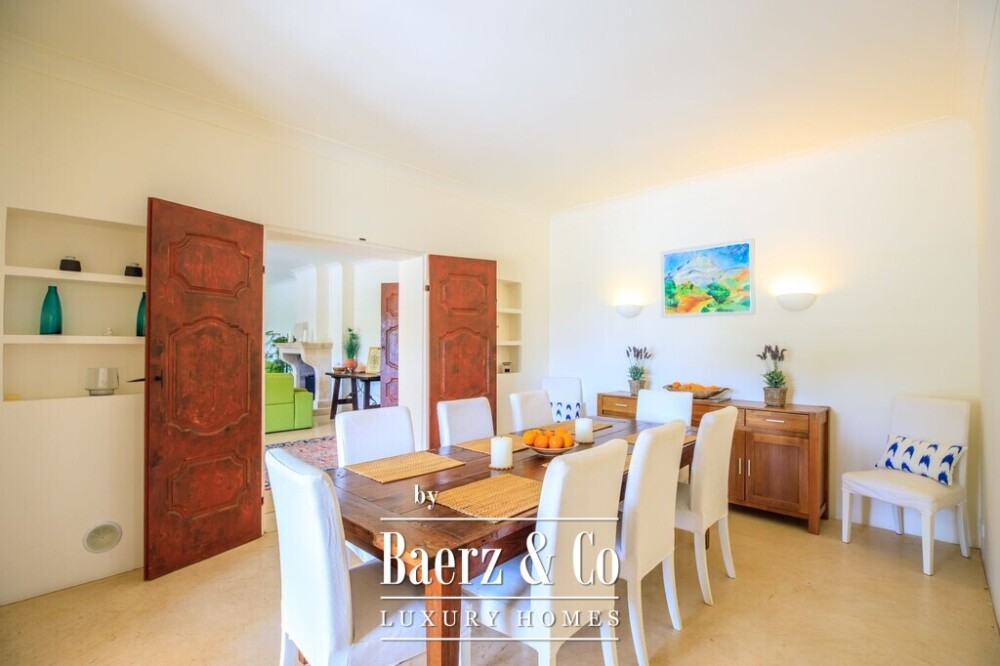 Beautiful finca in an idyllic location image