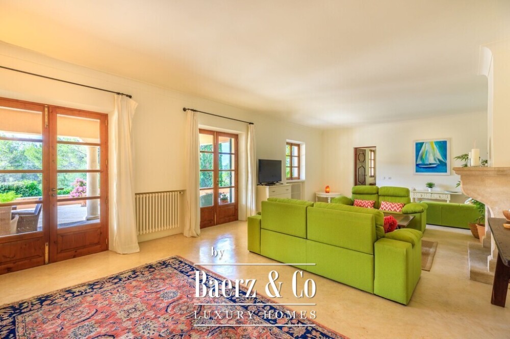 Beautiful finca in an idyllic location image