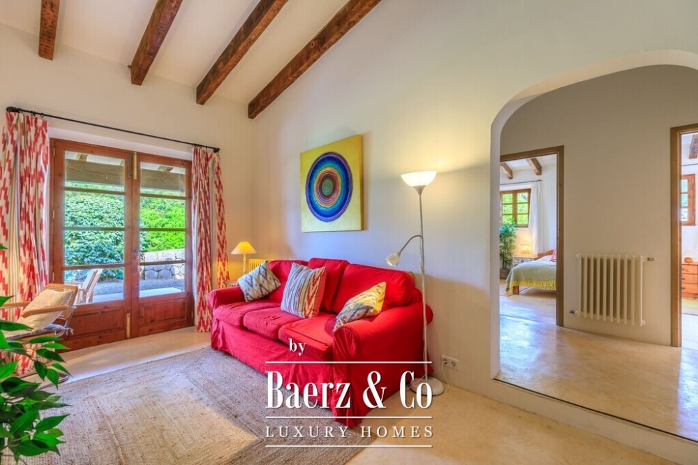 Beautiful finca in an idyllic location image