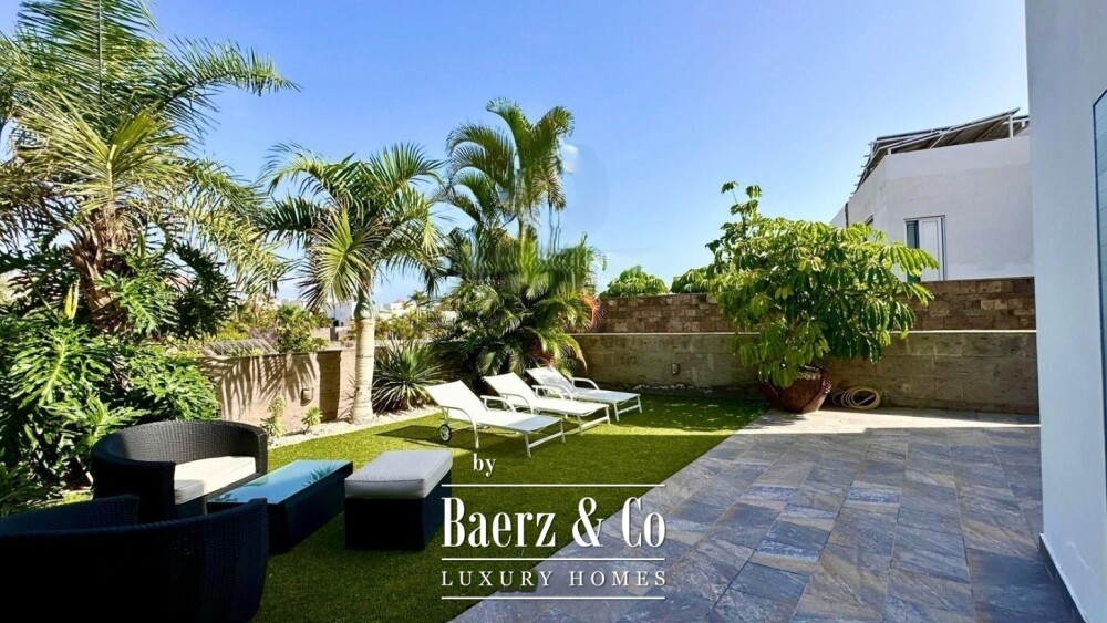 Exclusive villa in the El Duque area image