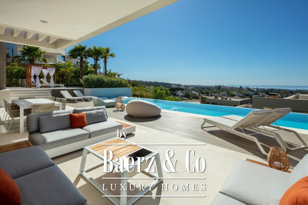 Villa - Nueva Andalucia - Marbella - Ref: 7988 image