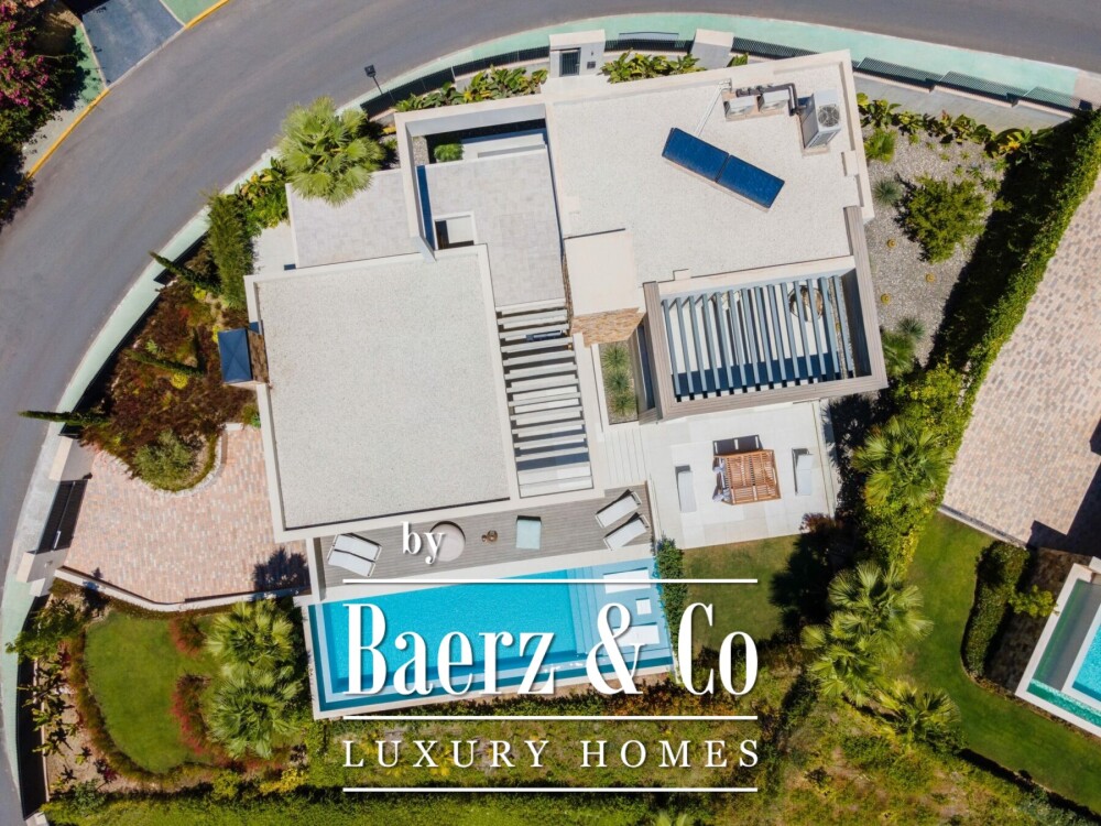 Villa - Nueva Andalucia - Marbella - Ref: 7988 image