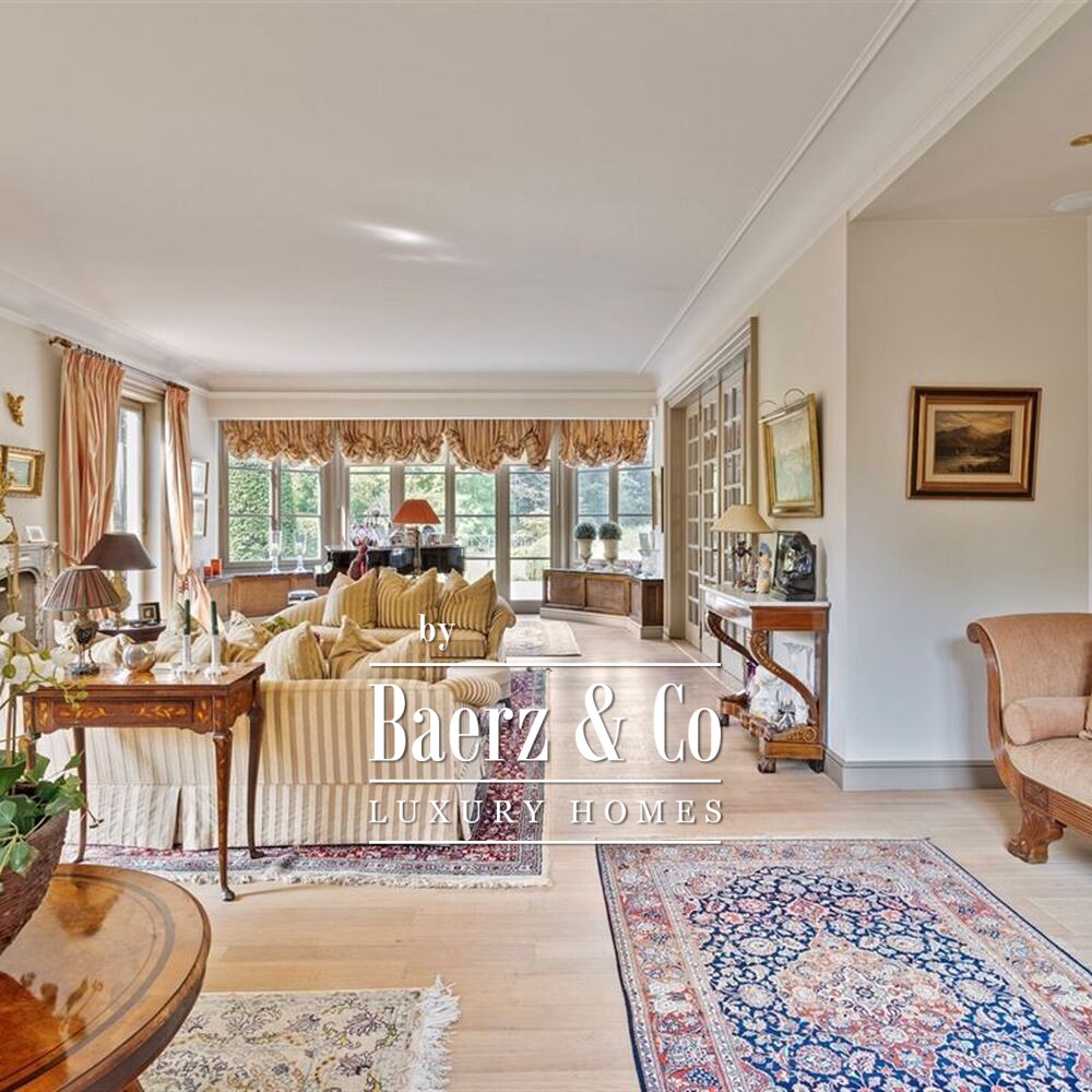 Prachtige villa op uniek domein van 1ha grond met lift en binnenzwembad/Hamman! image