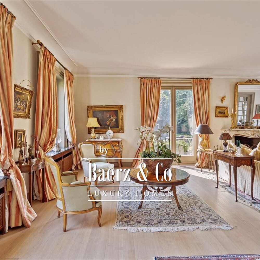 Prachtige villa op uniek domein van 1ha grond met lift en binnenzwembad/Hamman! image