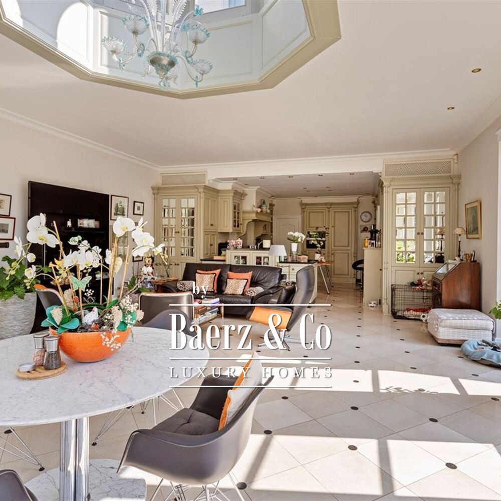 Prachtige villa op uniek domein van 1ha grond met lift en binnenzwembad/Hamman! image