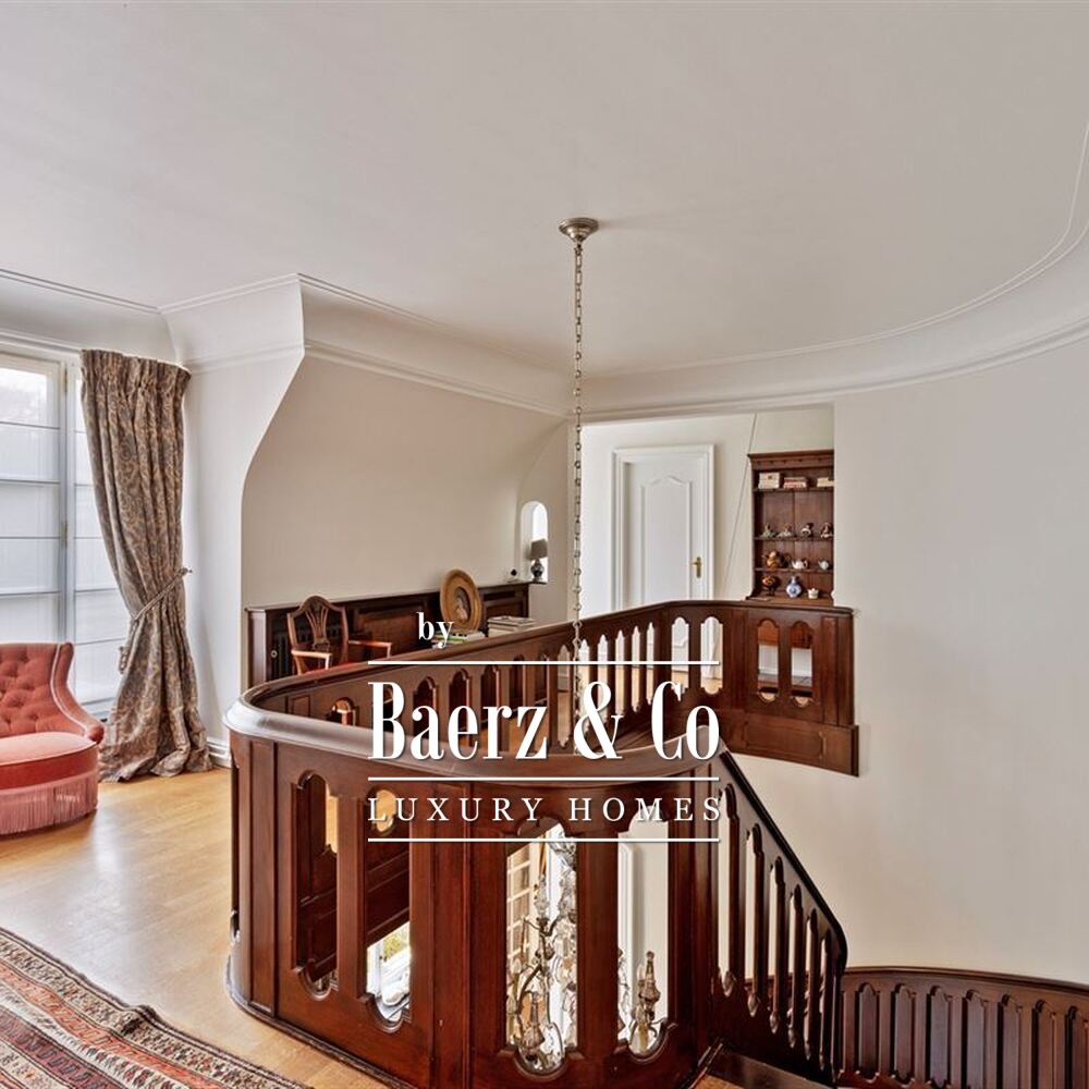 Prachtige villa op uniek domein van 1ha grond met lift en binnenzwembad/Hamman! image