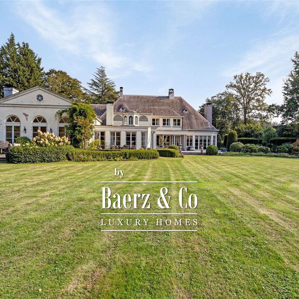 Prachtige villa op uniek domein van 1ha grond met lift en binnenzwembad/Hamman! image