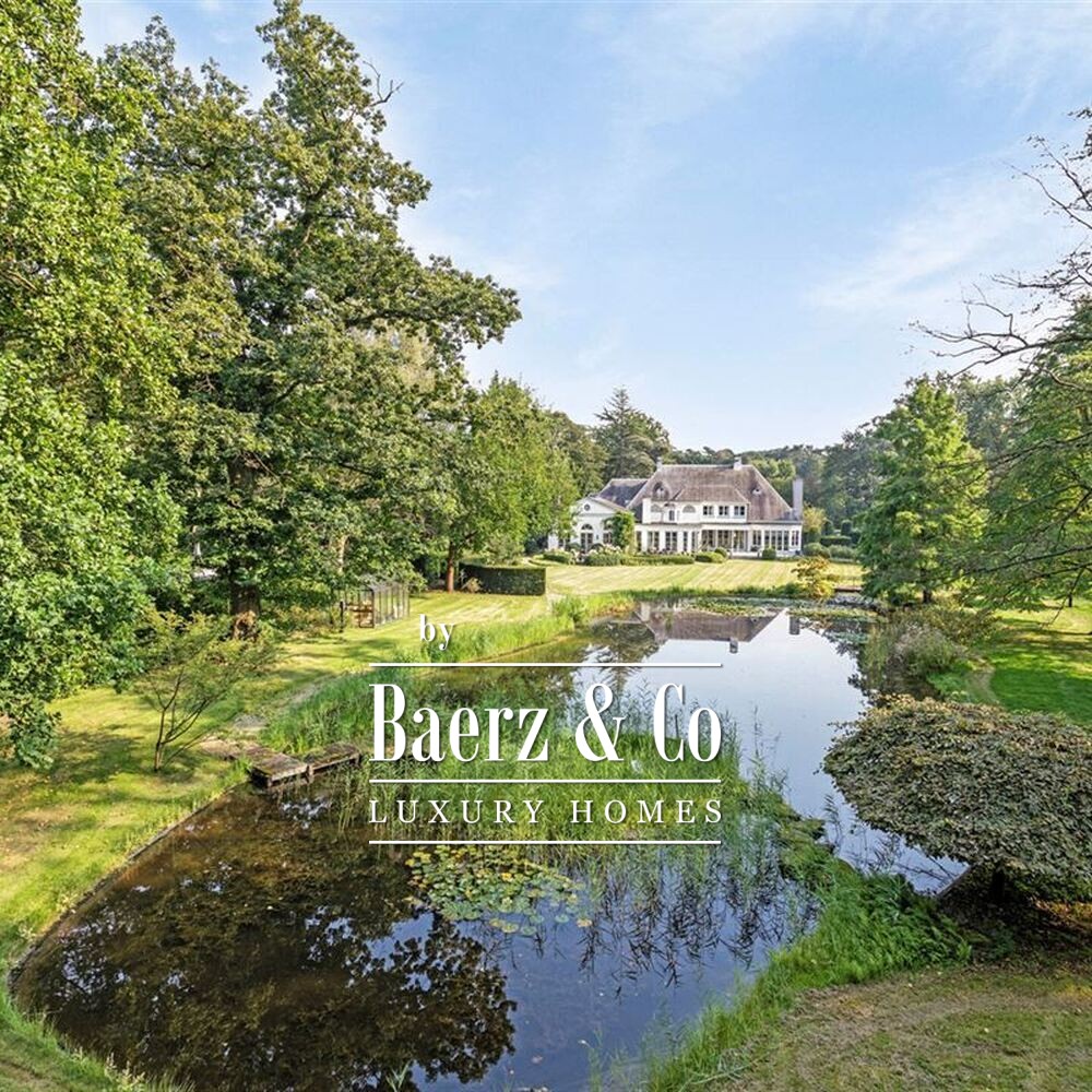 Prachtige villa op uniek domein van 1ha grond met lift en binnenzwembad/Hamman! image