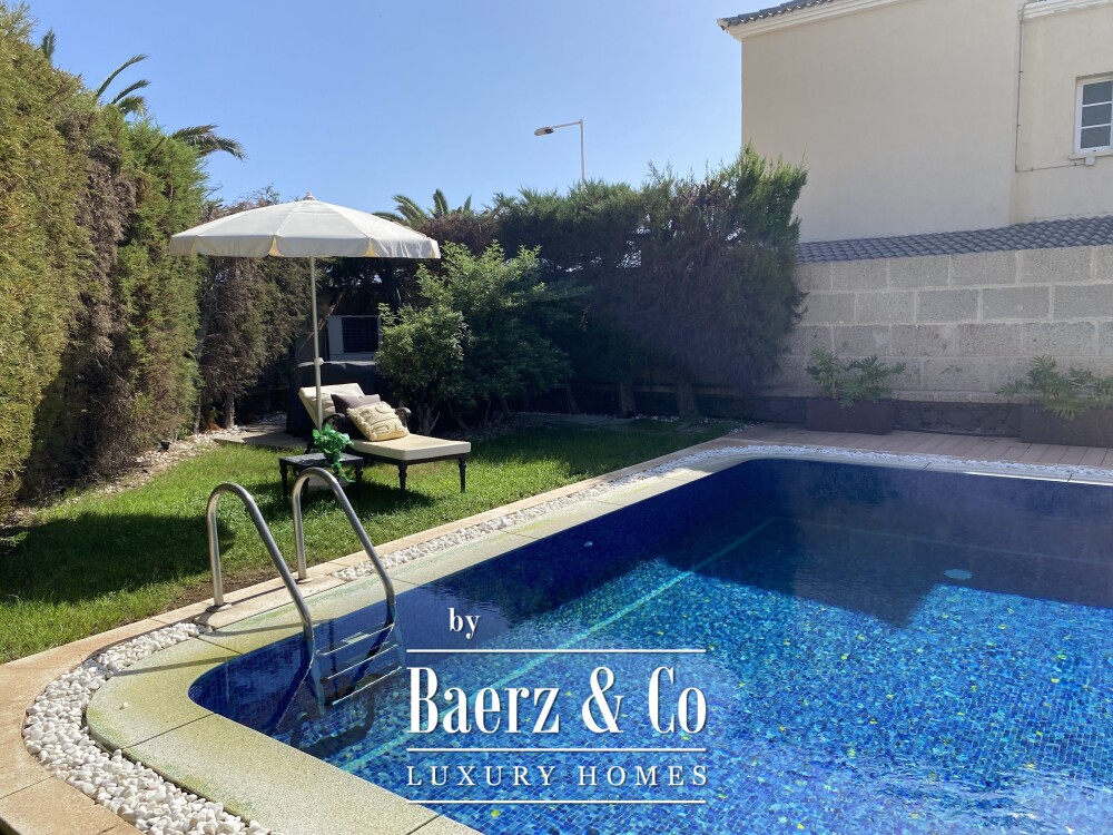 Luxurious villa in central area Tenerife south image