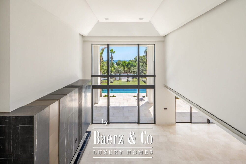 Villa - Nagueles - Marbella - Ref: 8608 image