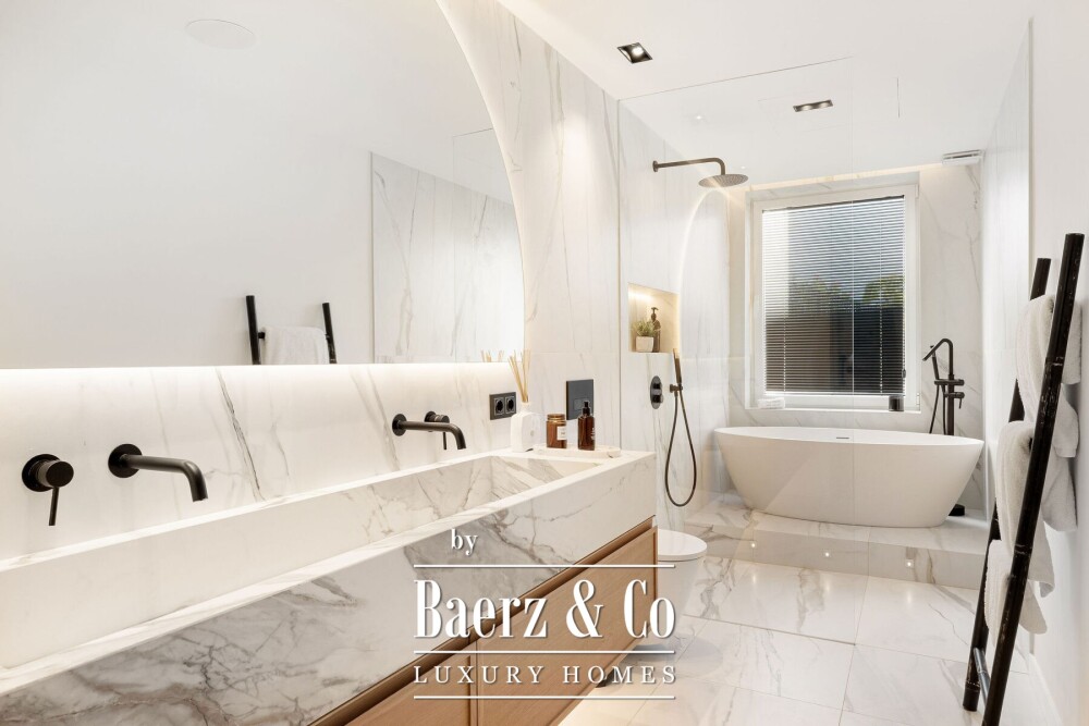 Townhouse - Golden Mile - Marbella - Ref: 8627 image