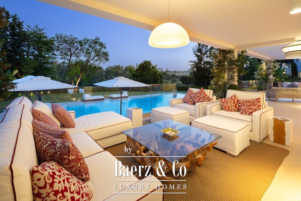 Villa - Nueva Andalucia - Marbella - Ref: 8646 image