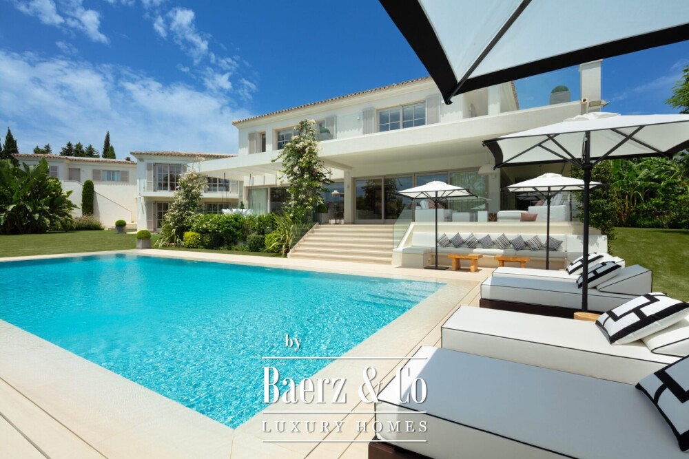 Villa - Nueva Andalucia - Marbella - Ref: 8646 image