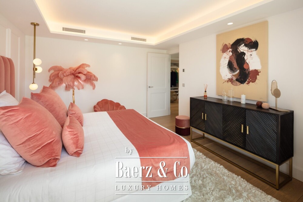 Villa - Nueva Andalucia - Marbella - Ref: 8646 image