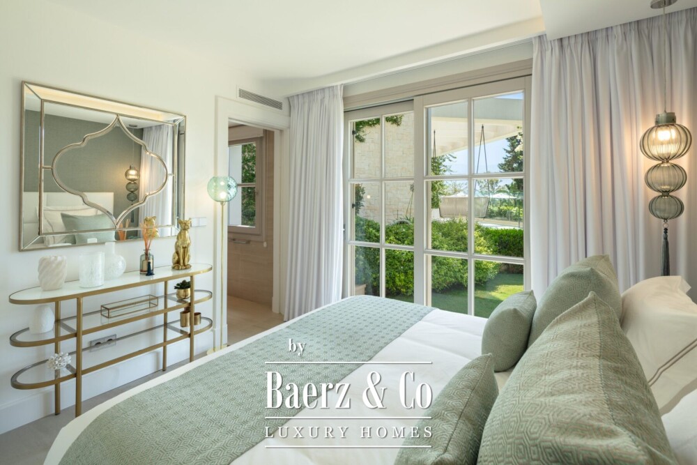 Villa - Nueva Andalucia - Marbella - Ref: 8646 image