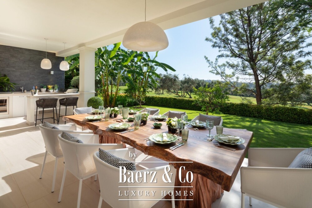 Villa - Nueva Andalucia - Marbella - Ref: 8646 image
