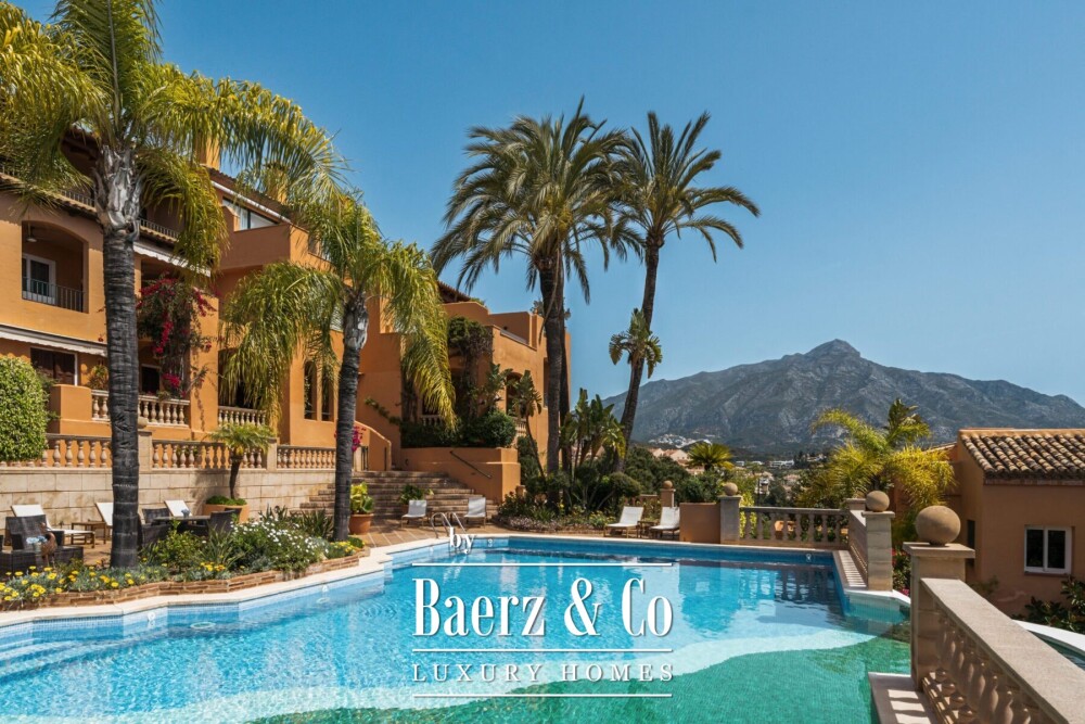 Apartment - Nueva Andalucia - Marbella - Ref: 8652 image