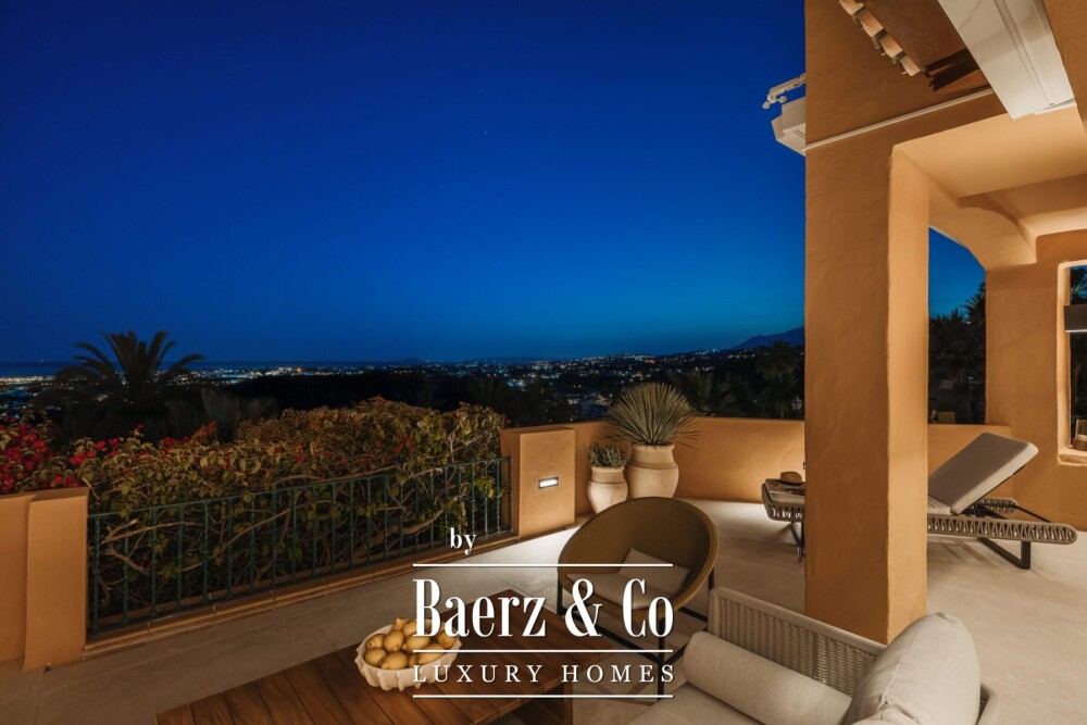Apartment - Nueva Andalucia - Marbella - Ref: 8652 image
