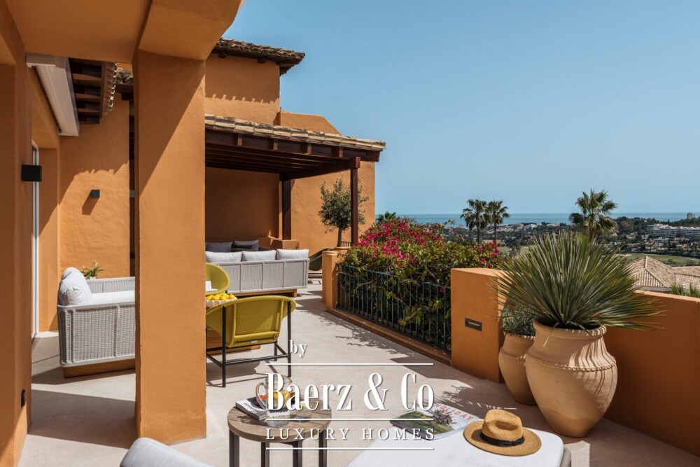 Apartment - Nueva Andalucia - Marbella - Ref: 8652 image