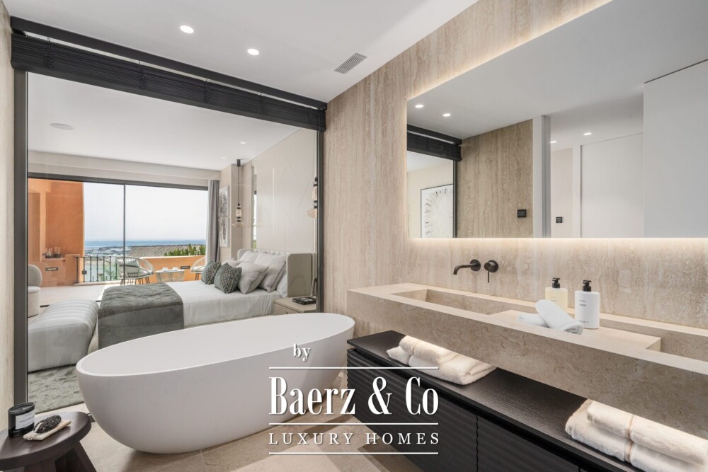 Apartment - Nueva Andalucia - Marbella - Ref: 8652 image