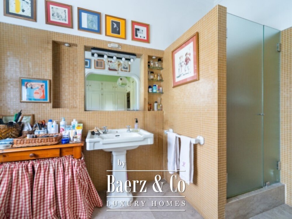 House 5 Bedrooms Sale Cascais image