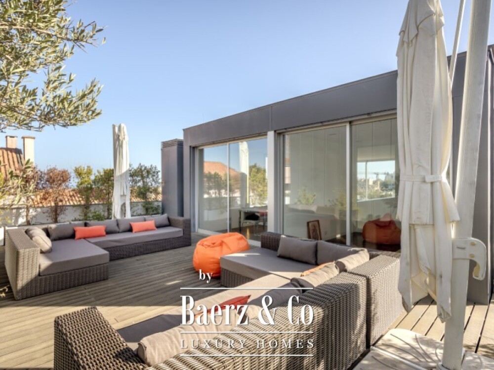 3 + 2 Bedroom Duplex Penthouse with Private Terraces, Pool and Sea View in Cascais image