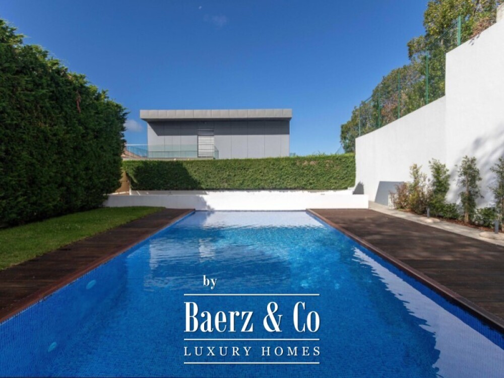 3 + 2 Bedroom Duplex Penthouse with Private Terraces, Pool and Sea View in Cascais image