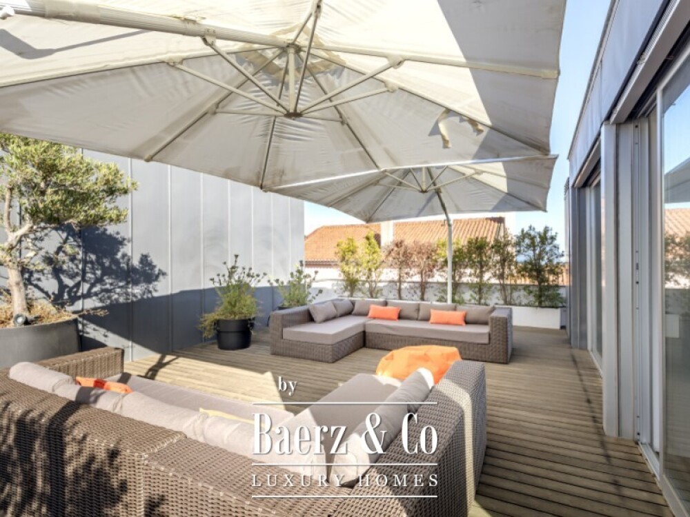 3 + 2 Bedroom Duplex Penthouse with Private Terraces, Pool and Sea View in Cascais image