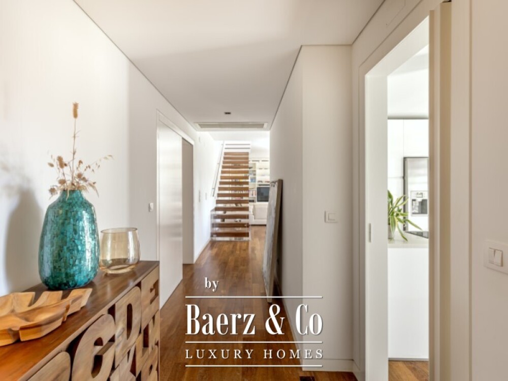 3 + 2 Bedroom Duplex Penthouse with Private Terraces, Pool and Sea View in Cascais image