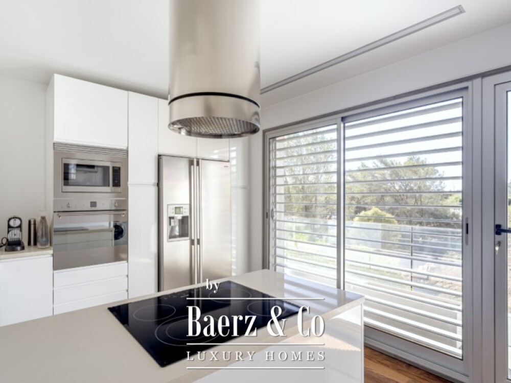 3 + 2 Bedroom Duplex Penthouse with Private Terraces, Pool and Sea View in Cascais image