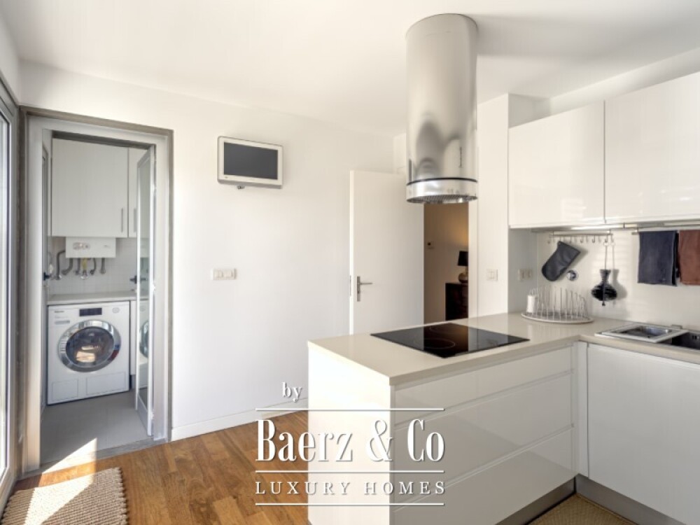 3 + 2 Bedroom Duplex Penthouse with Private Terraces, Pool and Sea View in Cascais image