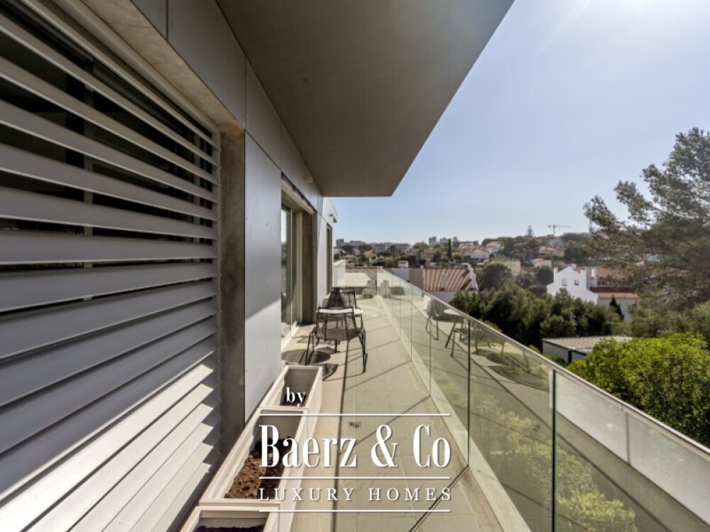 3 + 2 Bedroom Duplex Penthouse with Private Terraces, Pool and Sea View in Cascais image