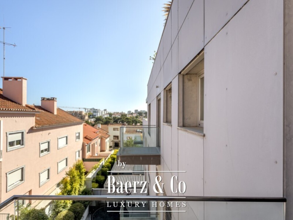 3 + 2 Bedroom Duplex Penthouse with Private Terraces, Pool and Sea View in Cascais image