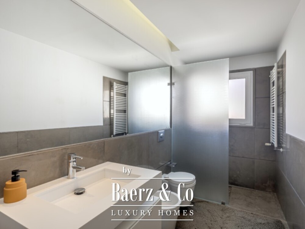 3 + 2 Bedroom Duplex Penthouse with Private Terraces, Pool and Sea View in Cascais image