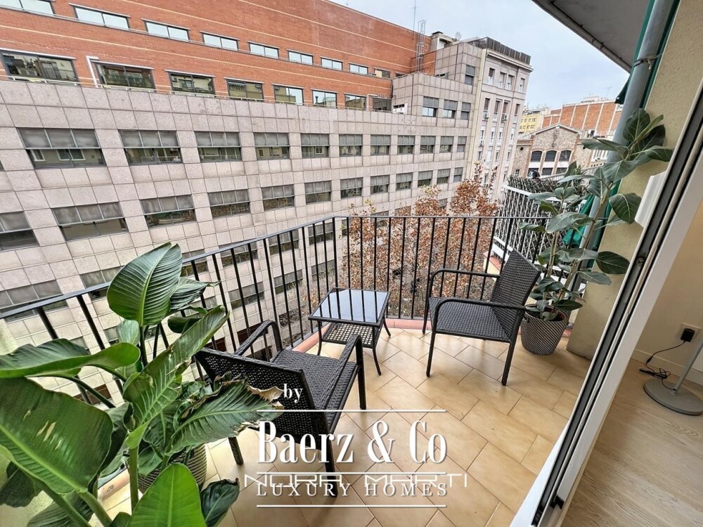 Apartment for sale in Eixample Esquerra image