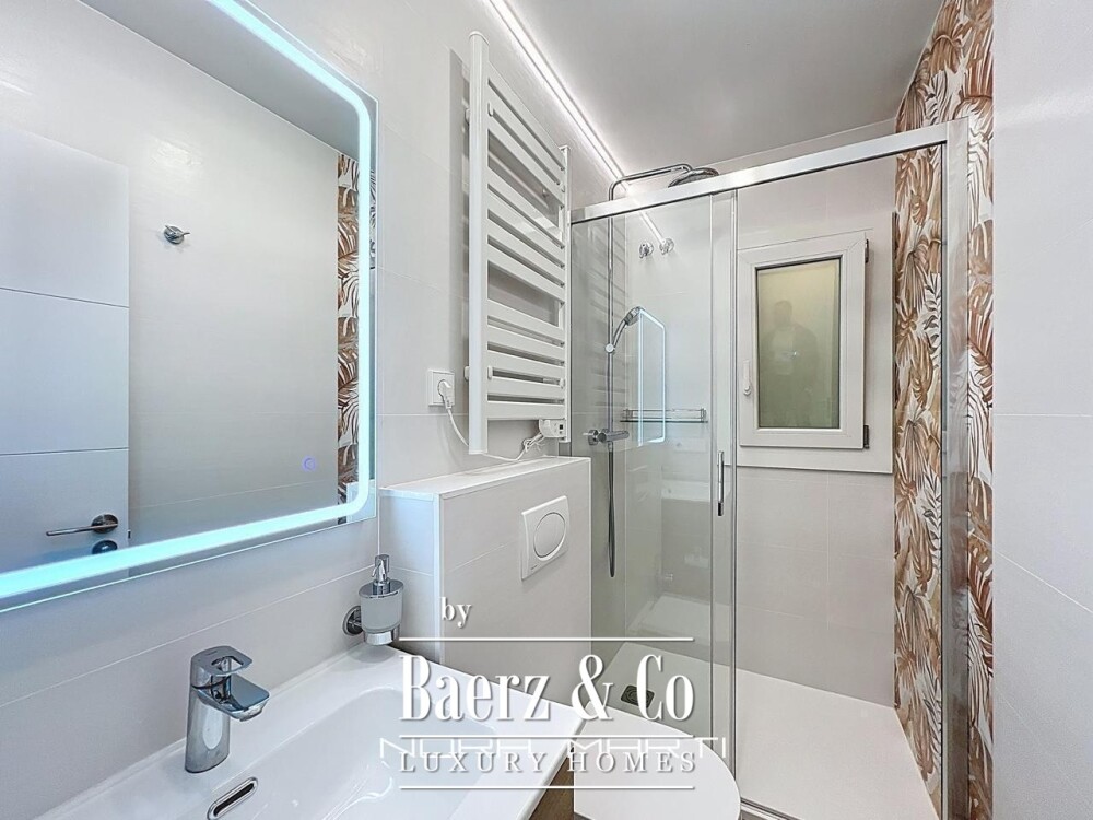 Apartment for sale in Eixample Esquerra image
