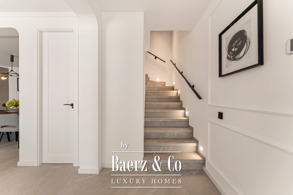 Apartment - Benahavis - Ref: 8677 image